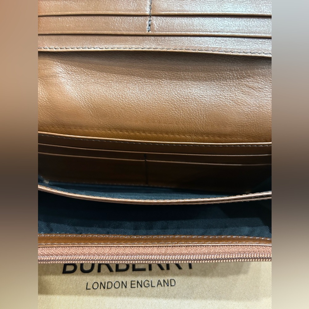 Burberry House Check Leighton Fabric and Leather Continental Wallet - Picture 10 of 16
